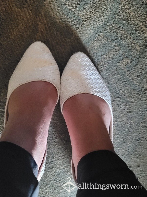 Size 7 All White Flats