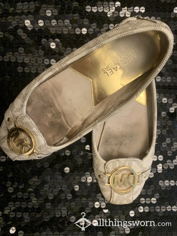 Size 7 Michael Kors Well Worn Flat Shoes Smelly Dirty