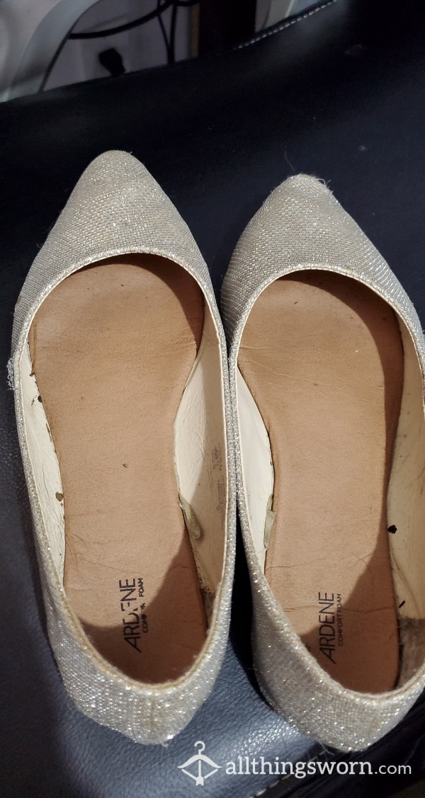 Size 9 Old Flats