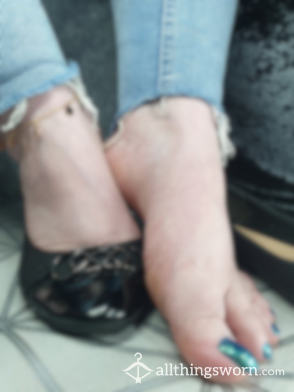 10 Pics Of My🦶Size Uk 4 🥿Flats And 💙glitter Blue Toes. Super Soft Soles, Dangles And Different Poses Of Arches, Toes, Heels And Shoe Play Close Up. 💋