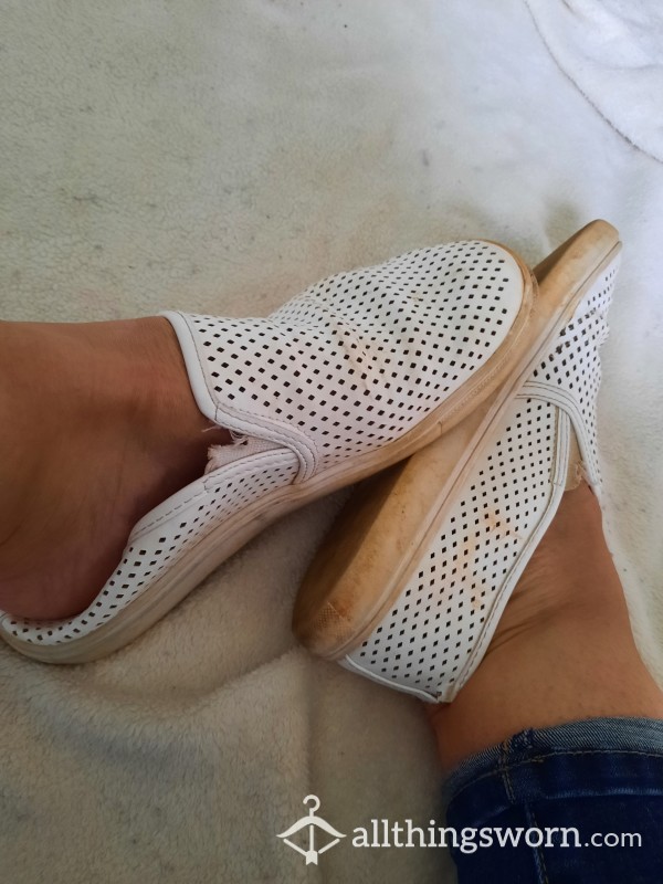 Slip On Work Flats Worn Without Socks While Pregnant!!