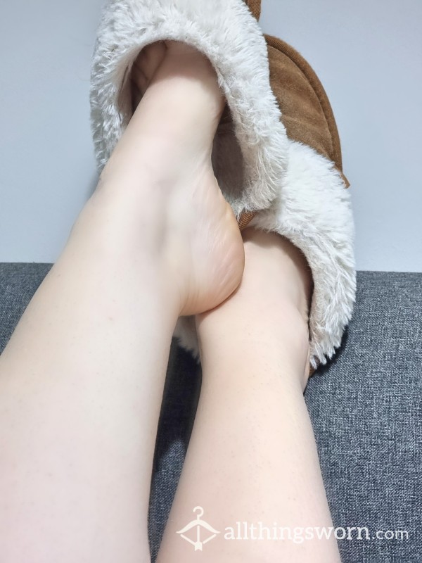 Well Worn Slippers! I Love When The Slippers Are That Worn And Musky The Fluff Has Worn Down Inside 💋