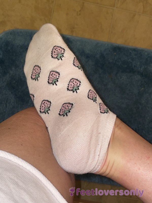 Slowly Removing My Cute Strawberry 🍓 Socks 👣 ❤️