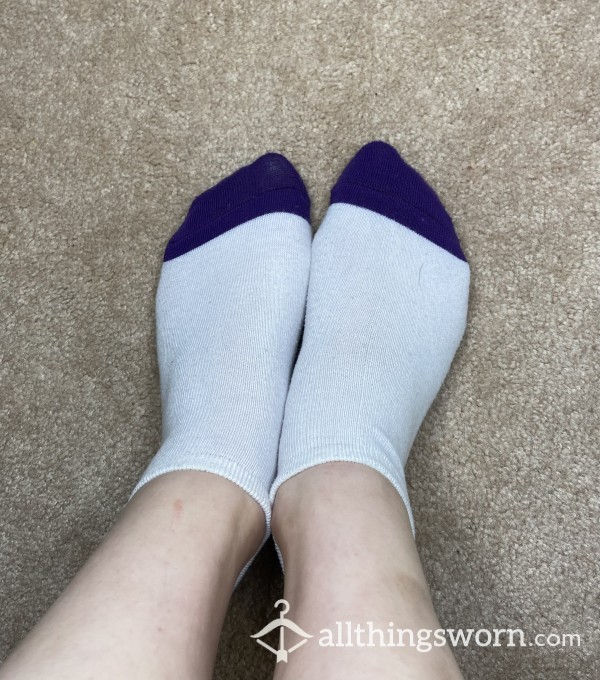 Small Lightly Worn White And Purple Ankle Socks