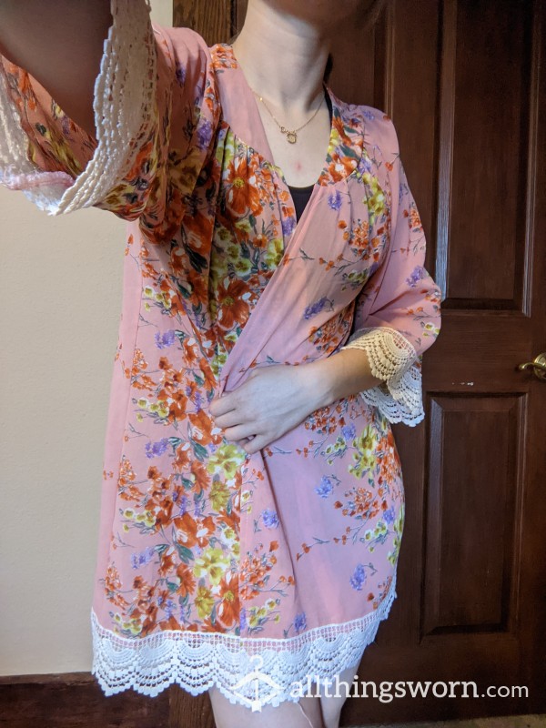 Small Pink Floral Kimono Robe