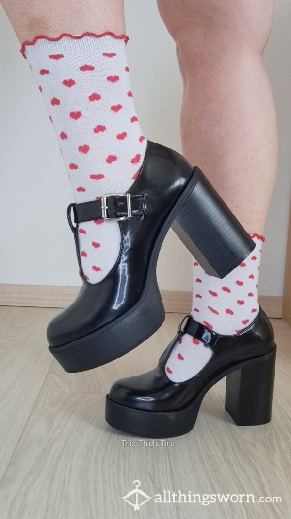 Smell And Lick My Feet In These Cute Heart Socks And Black Heels... Or Imagine How I Could Crush You To Pieces 🥵