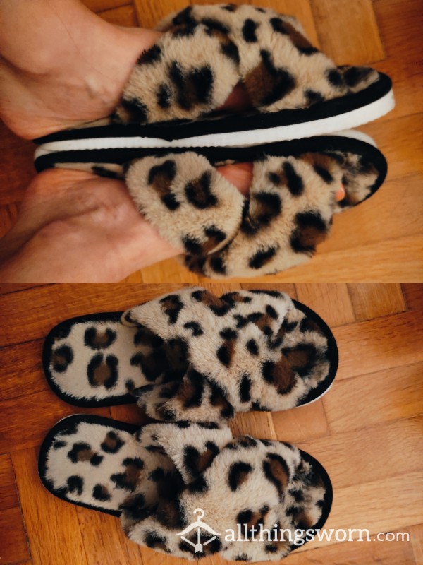 Smelly 🫢Fluffy 🐆 House Slippers!!