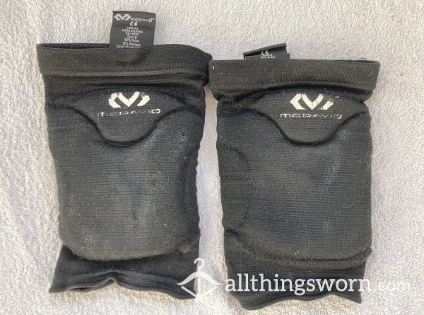 Smelly Kneepads Used In Volleyball