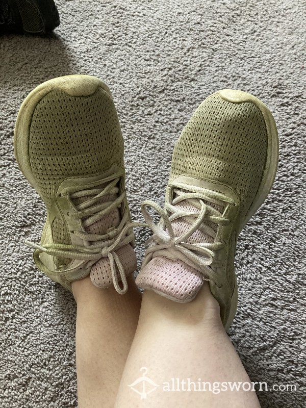 Smelly Sneakers. Used In Workouts/ Hiking/ Yard Work. I Wear Them A Lot Outside With No Socks. Stained And Smelly.