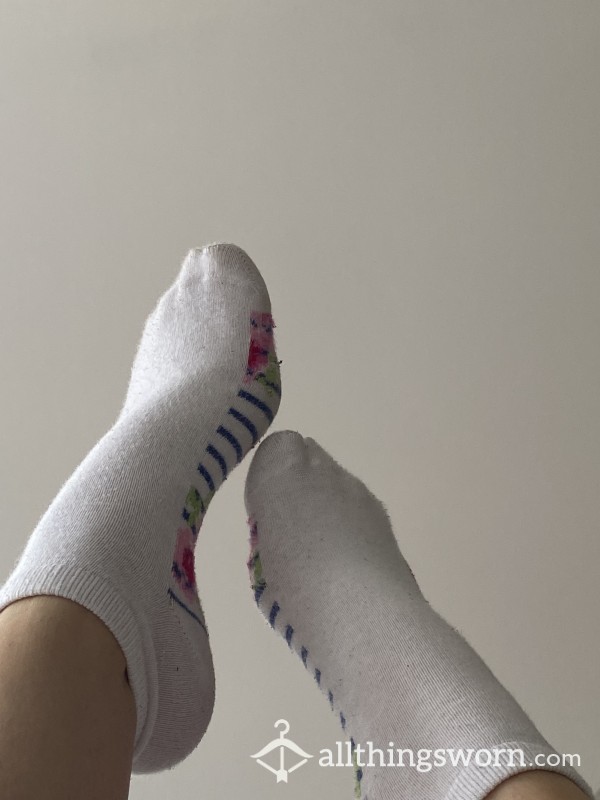 Smelly Sweaty Ankle Socks 😷