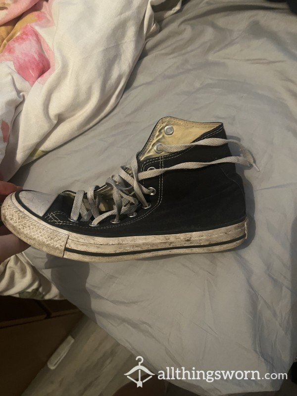 Smelly Very Worn Converse
