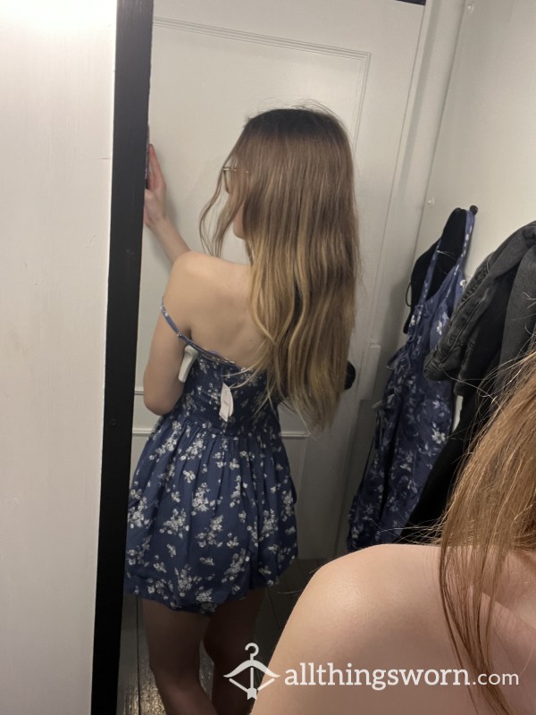 Sneaky Changing Room Photos😈 **public Content**