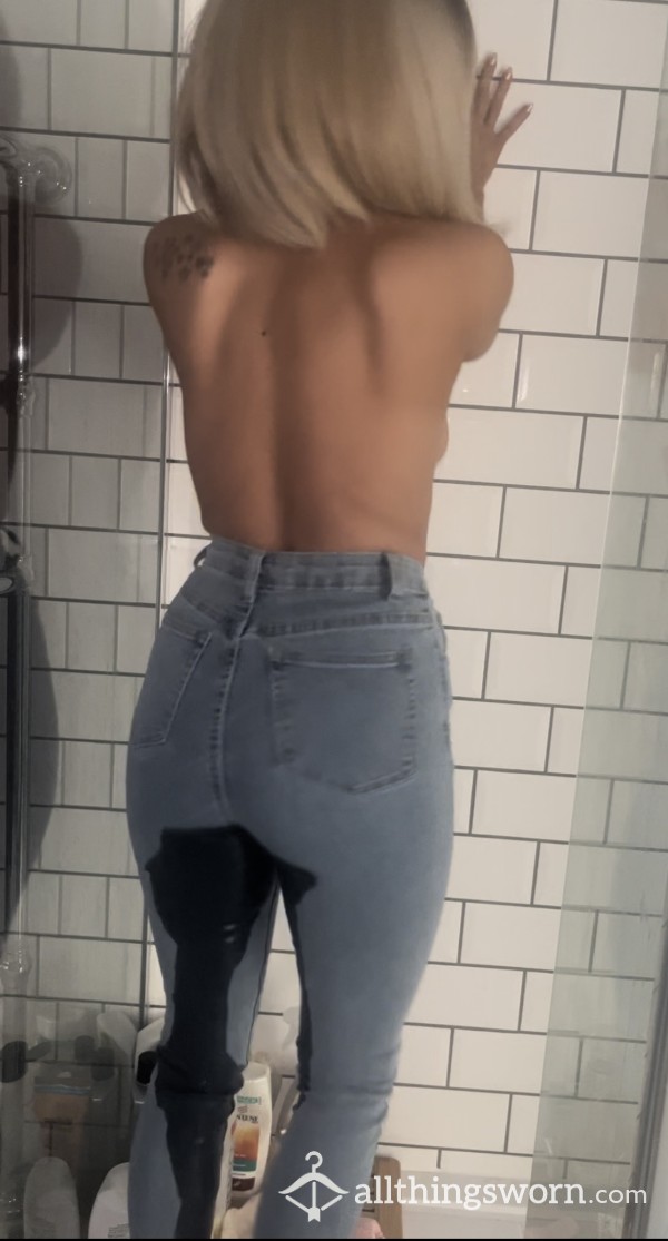 Soaked Pee Jeans 💦💦💦 Plus Video