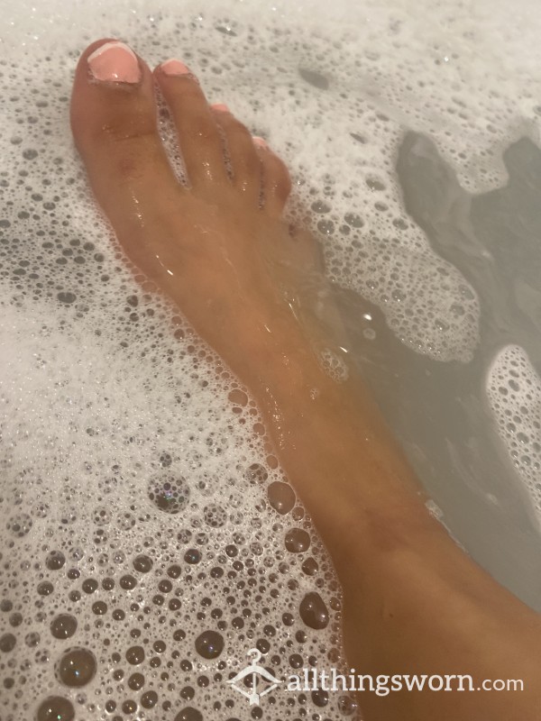 Soapy Feet Fun 🤩 🌸🦶🏽