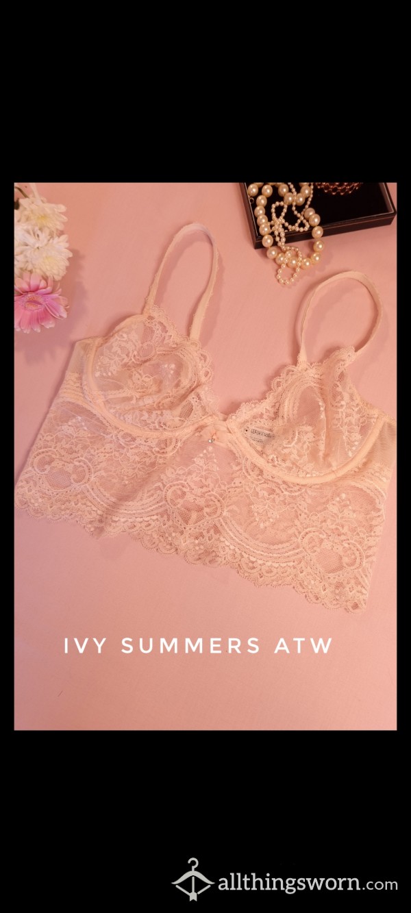 SOFT AND LUXURIOUS BRALETTE