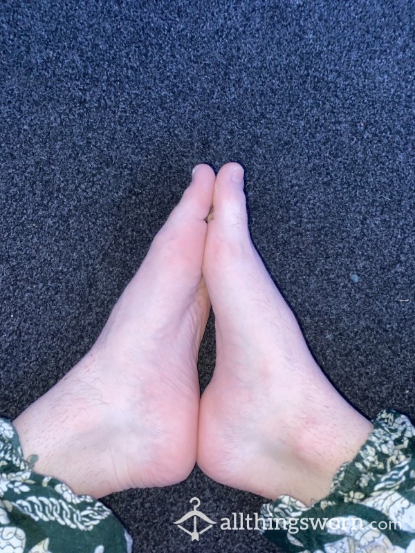 Soles Of Feet, Straight Out Of The Bath