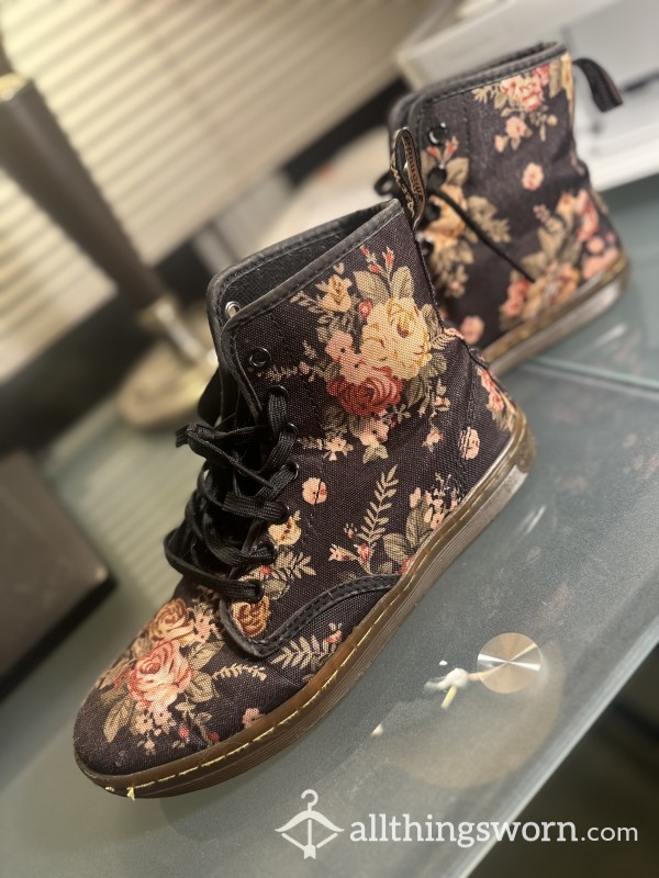 Special Edition Floral Print Doc Martin’s