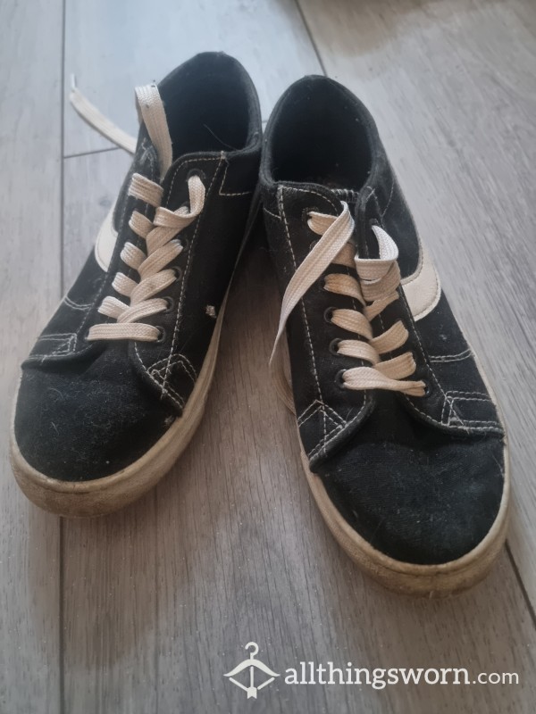 Stinky Old Shoes