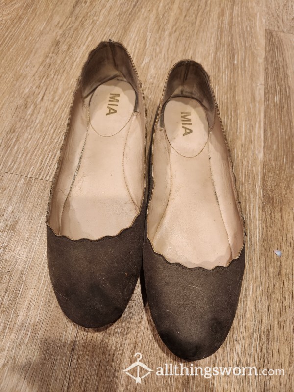 Very Well-worn Suede Flats- Taupe