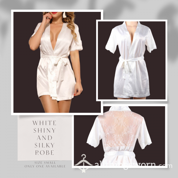🛒🖼️☃️ STOCK PHOTO USED ☃️ Only 1 Available ☃️ Size Small ☃️ White Satin Robe With Belt And White Lace Back ☃️ Additional Photos Included In Listing ☃️