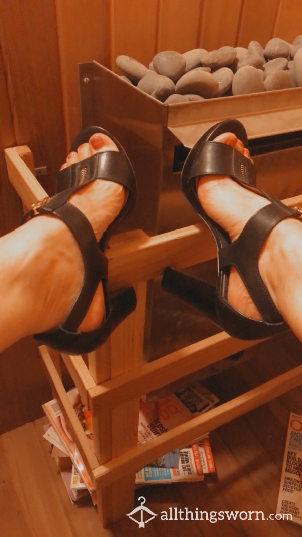 Stomped Around In These A LOT! Well-worn Black Leather Heels Size 7.5