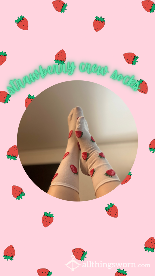 Strawberry Crew Socks 🍓