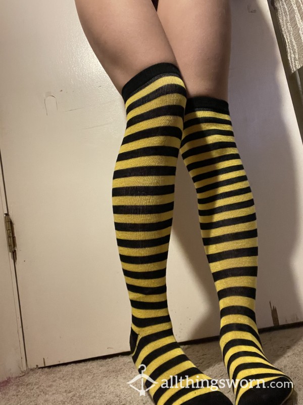 🖤&💛 Striped Knee High Socks 🐝