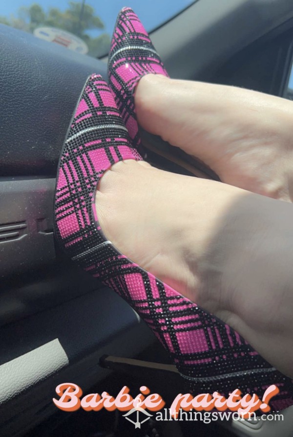 Stunning Sparkling Black And Pink Heels