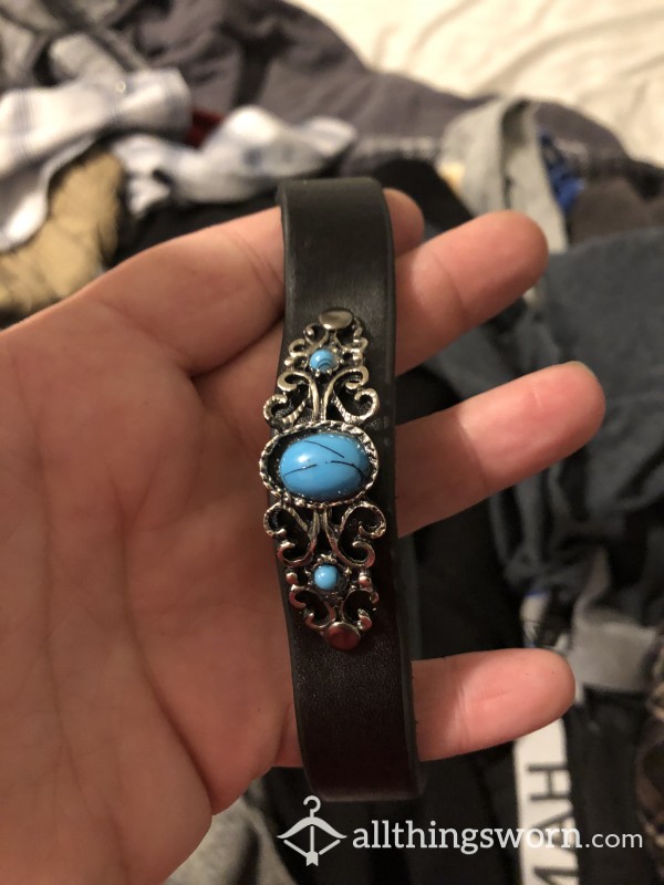 SUB COLLAR BLACK LEATHER WITH TURQUOISE STONES