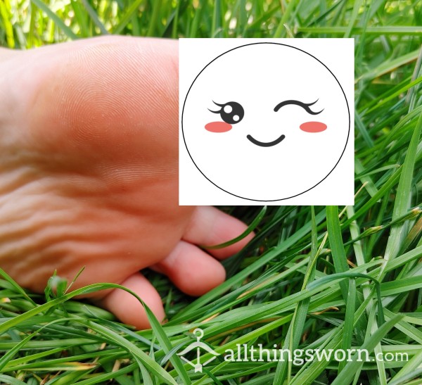 Summer Grass Barefoot Collection Toes Soles Feet Barefeet Arches