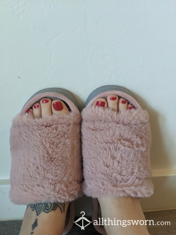 Sunday Cleaning Fuzzy Pink Slippers