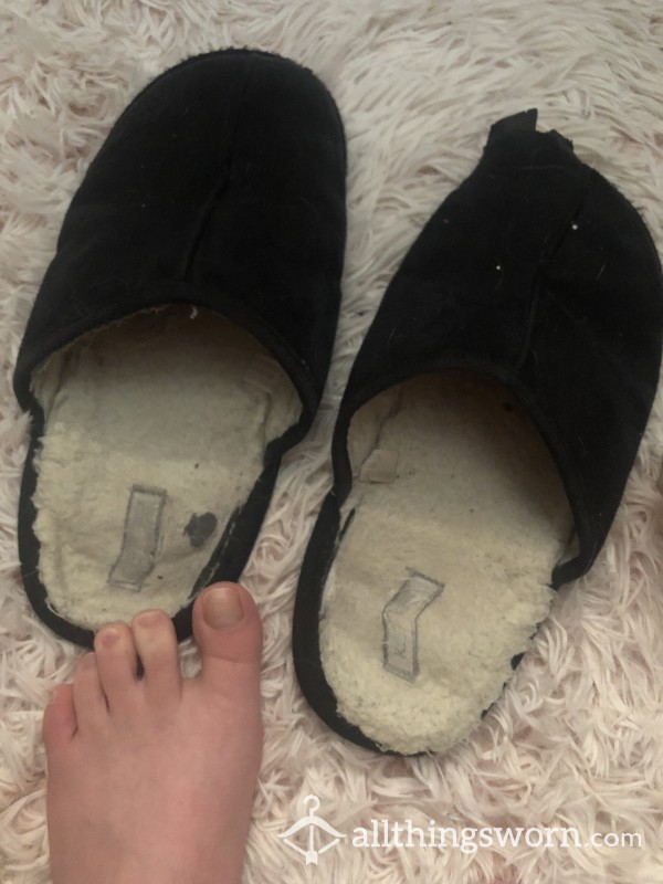 Super Worn Slippers - Size 7 Foot - 10 Feet Pics Include - US Shipping Included