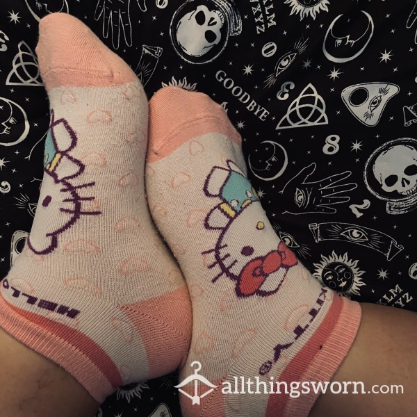 Sweet Baby Pink Kawaii Hello Kitty Socks! 🎀🌟