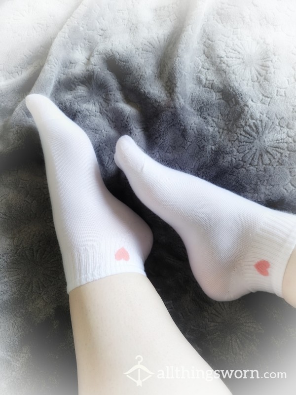 Sweet Heart White Socks ~ 5 Day Wear