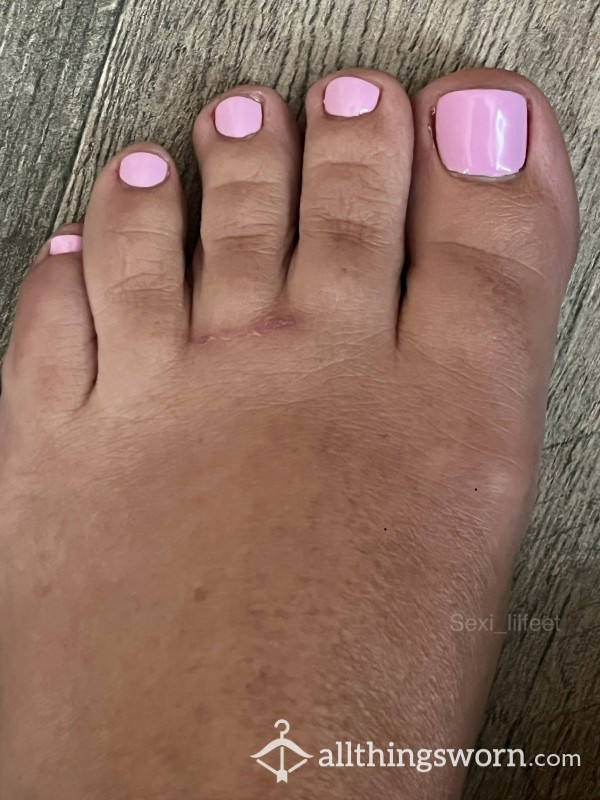 Sweet Pampered Feet With Tiny Scar; 3 Pics To Unlock