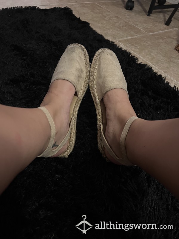Tan Ankle Strap Sandals 👡