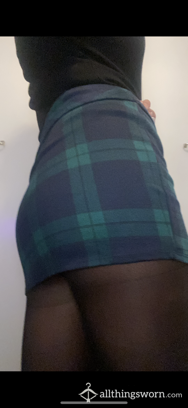 Tartan Skirt 🥵
