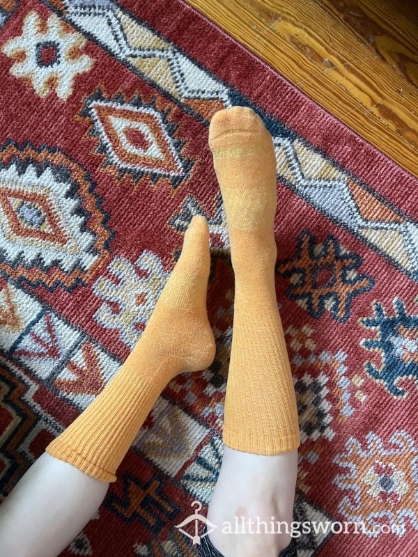 🚨ON SALE🚨 Orange Calf Socks