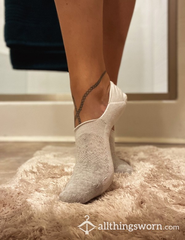 Thick White Cotton No Show Socks { 3 Pairs Available} photo