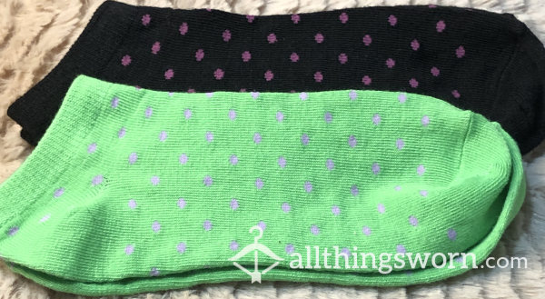 Thin Green Or Black Cotton Ankle Socks With Pink Polka Dots