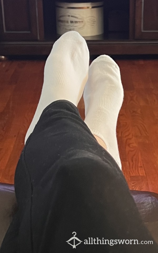 Cornchip Smelling Thin White Ankle Socks