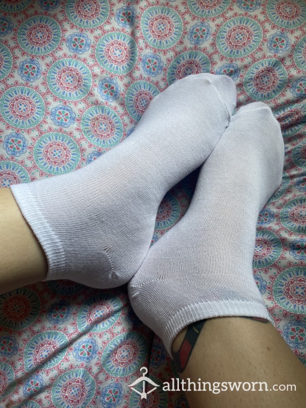 Thin White Socks 💋