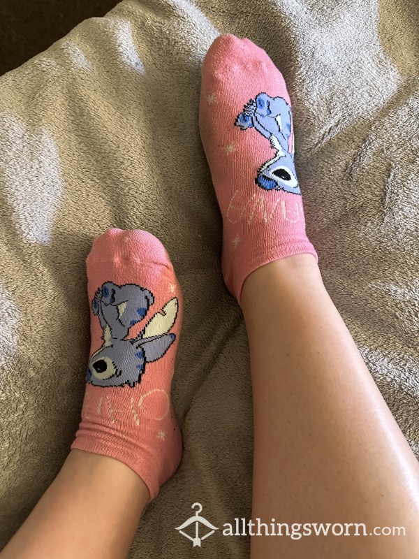 Think Pink Stitch Disney Socks Size 6 Usw