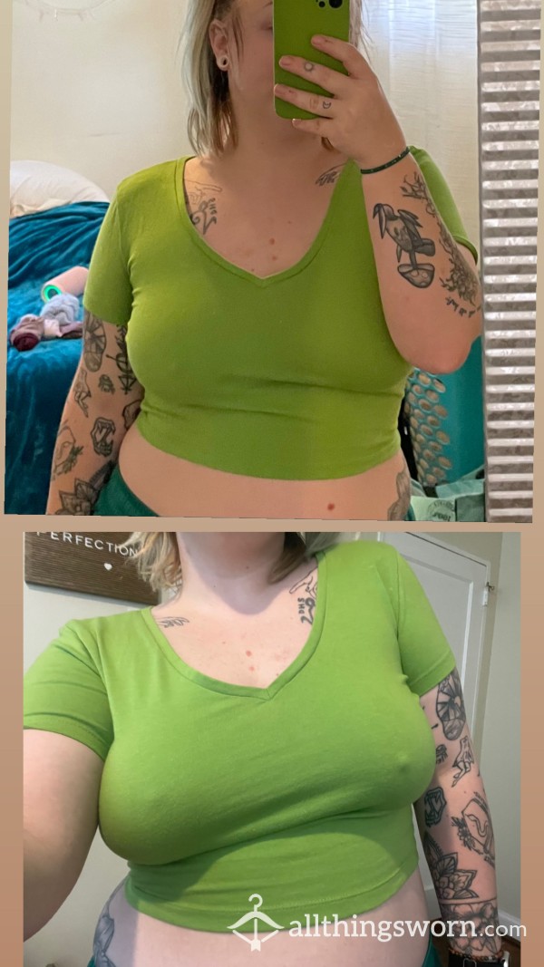 Tight-fitting Green Crop Top 😏💚 Wild Fable Size Large..pits WILL Get Sweaty 💦
