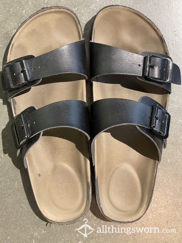 Toe Imprinted Sandals