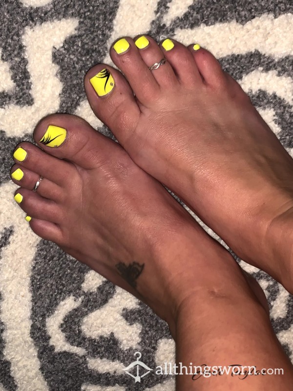 Toenails Painted Bright Ready For Summer Feet Pics