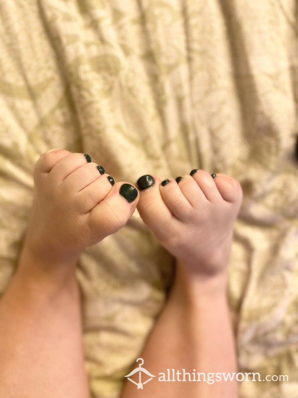 Toes!