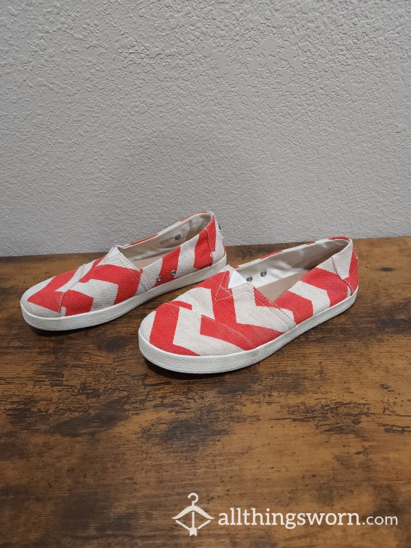 TOMS Red/White