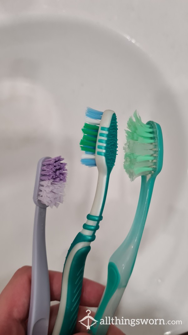 3 Toothbrushes