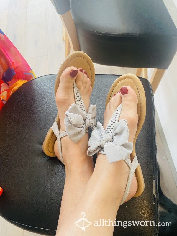 Trashed, Dove Grey Holiday Sandals. Tiny Size 4. Very Worn And Dirty. Suede Straps. Cute Bow